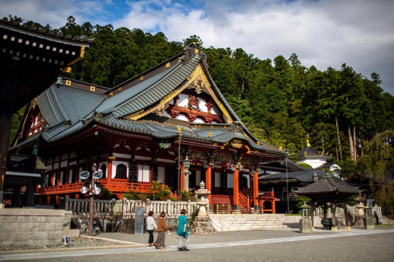 宿坊 端場坊｜Temple Hotel Habanobo Minobu Exteriér fotografie